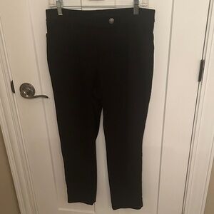 White House Black Market Black The Tapered Ankle Pant, size 10